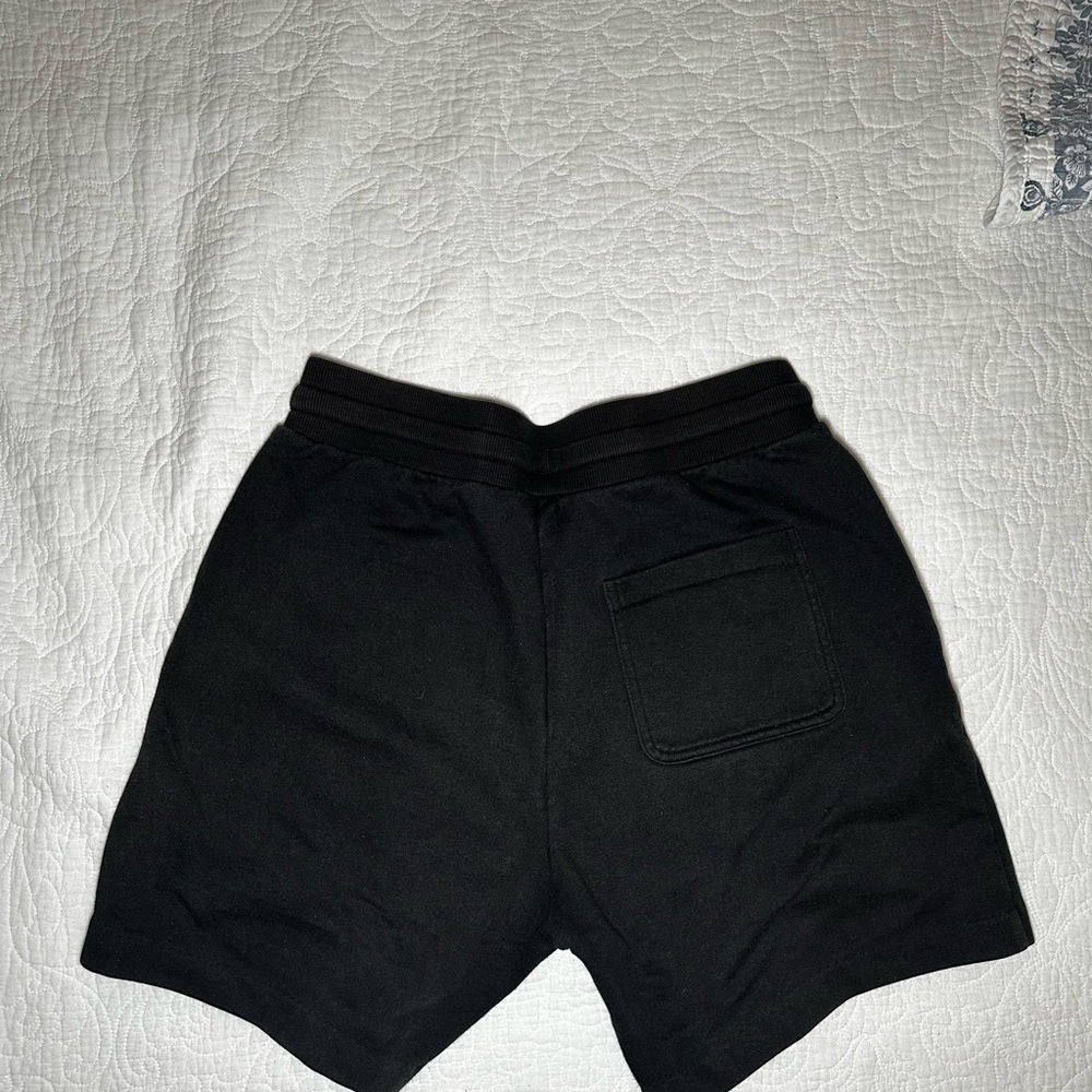 ALO Yoga Men's Black Shorts - Picture 2 of 3